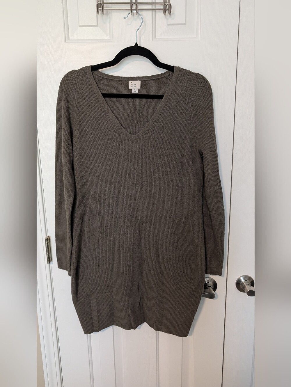 a new day Taupe Ribbed V-Neck Tunic Sweater